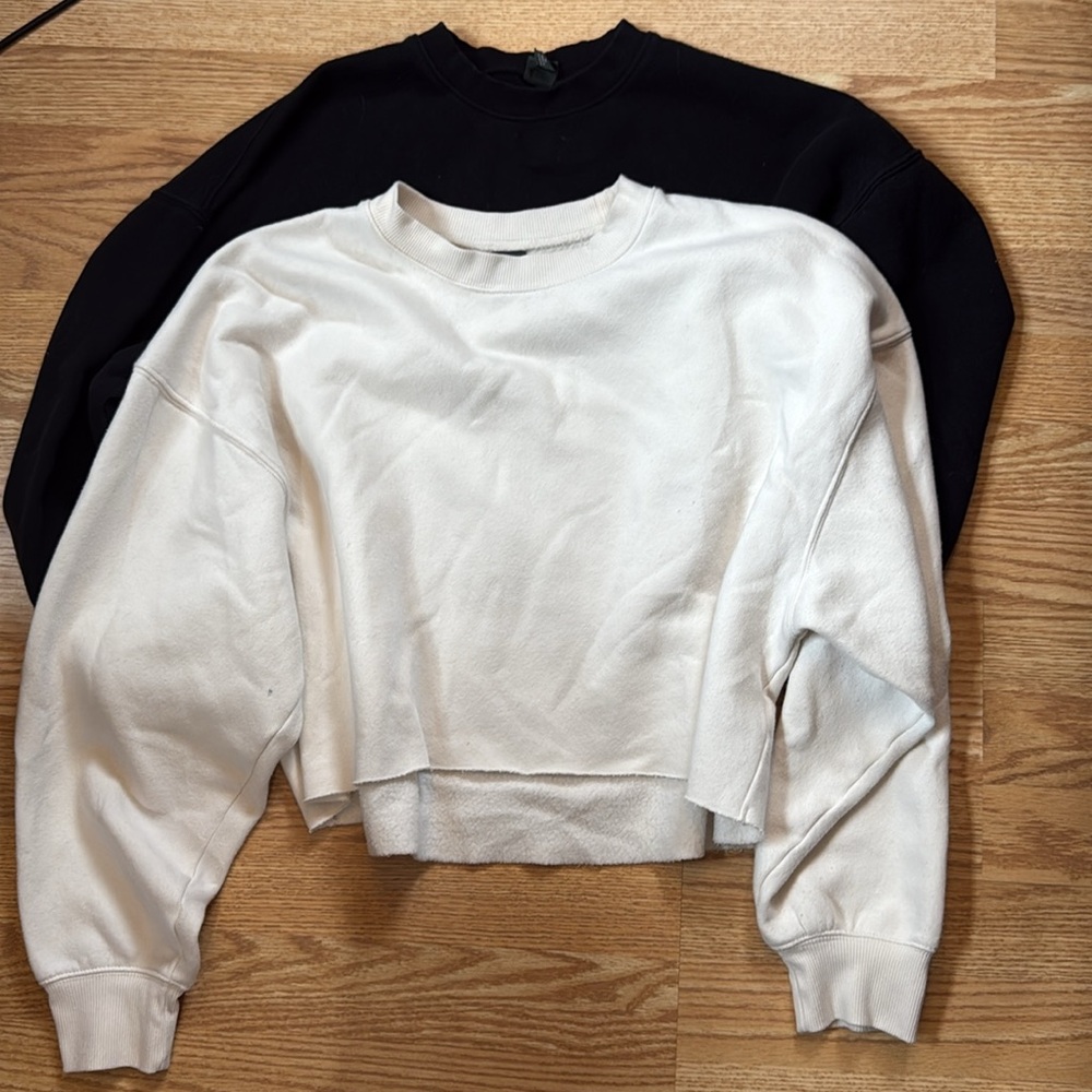 (Worn once) Target Black and White Crew Neck Sweaters Casual Cotton Blend